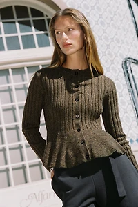 GILET EN MAILLE CANNELÉ PEPLUM
