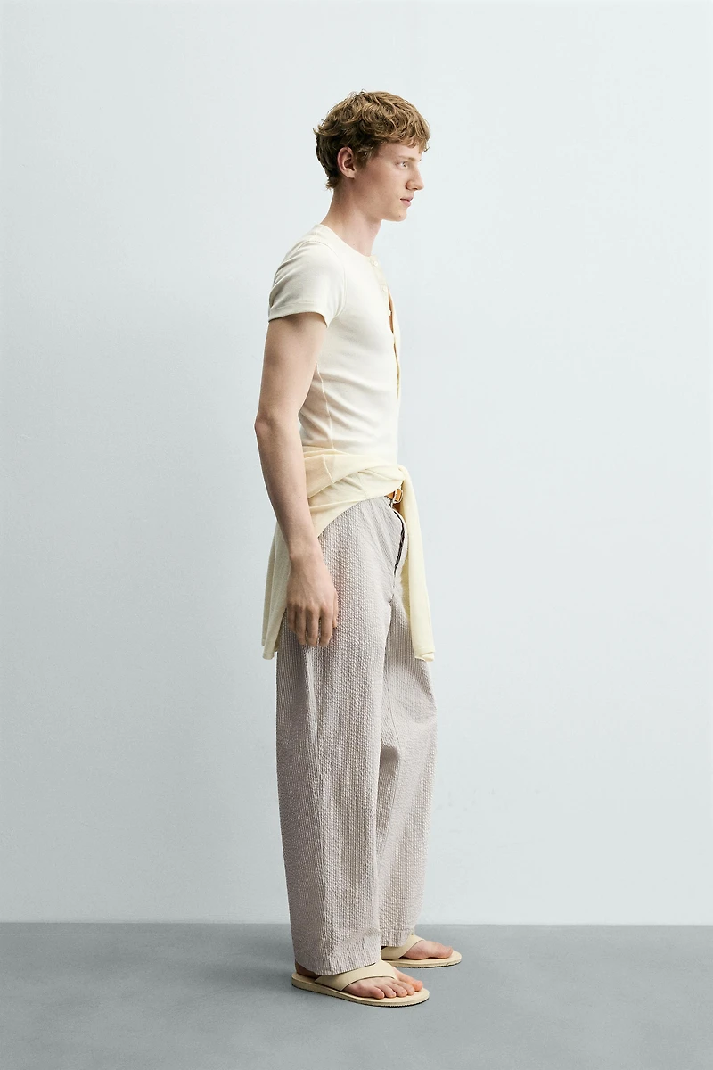 PANTALON STRAIGHT FIT EN SEERSUCKER