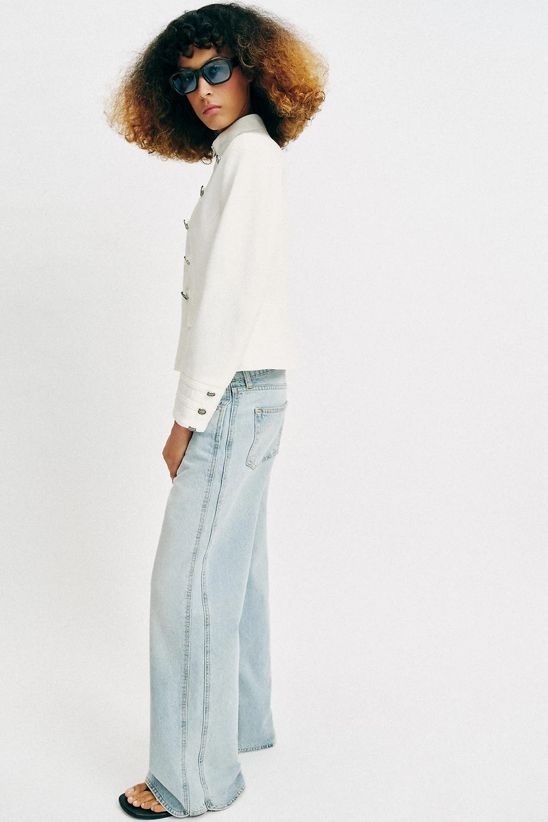BUTTONED HIGH NECK BLAZER
