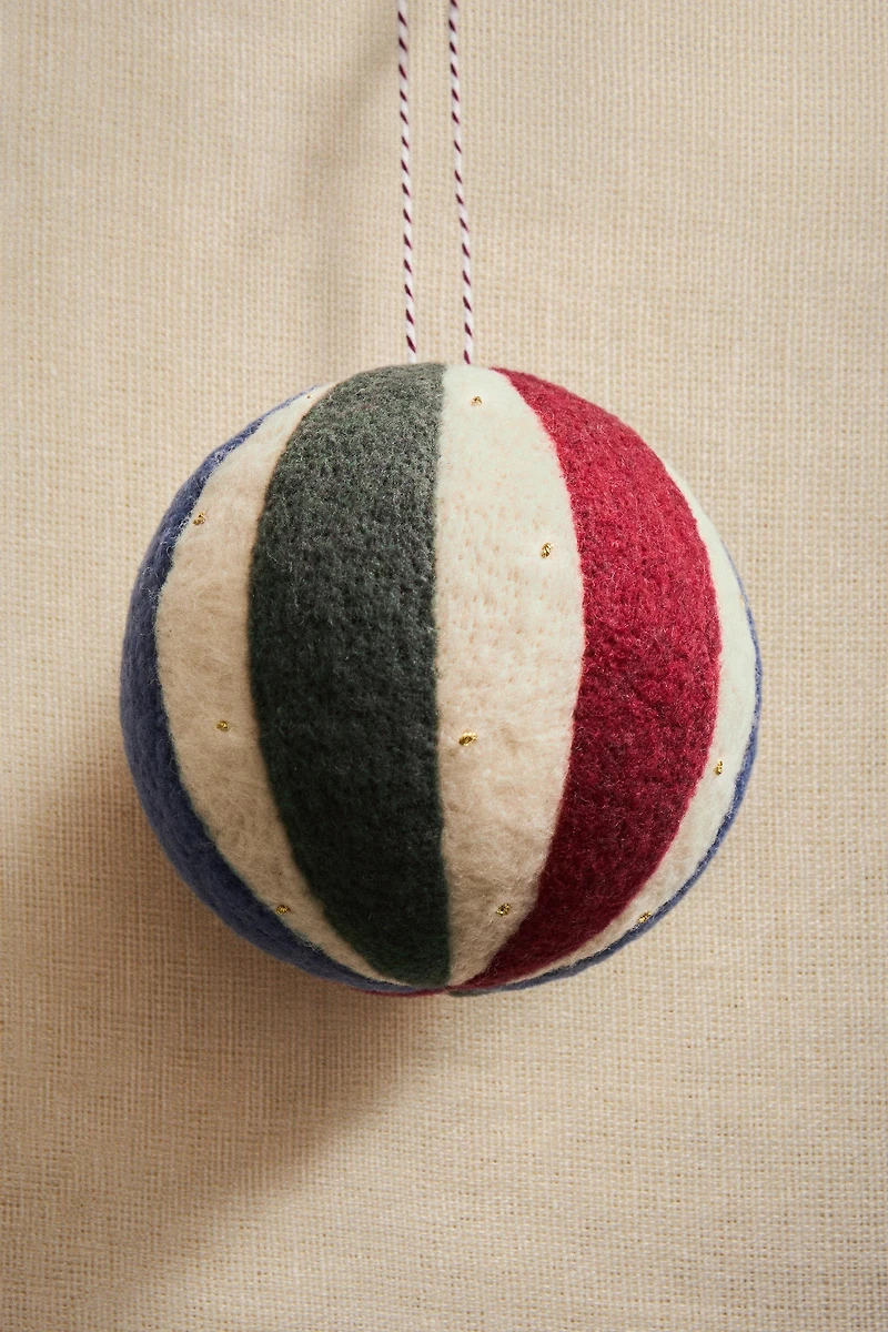 MULTICOLORED WOOL BALL CHRISTMAS TREE ORNAMENT