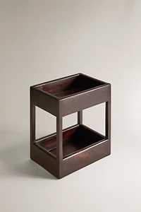 SMALL STORAGE UNIT