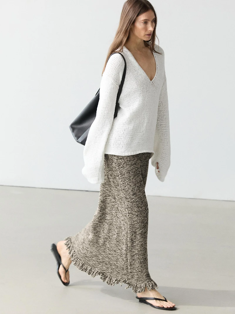 Total look knit skirt with fringing