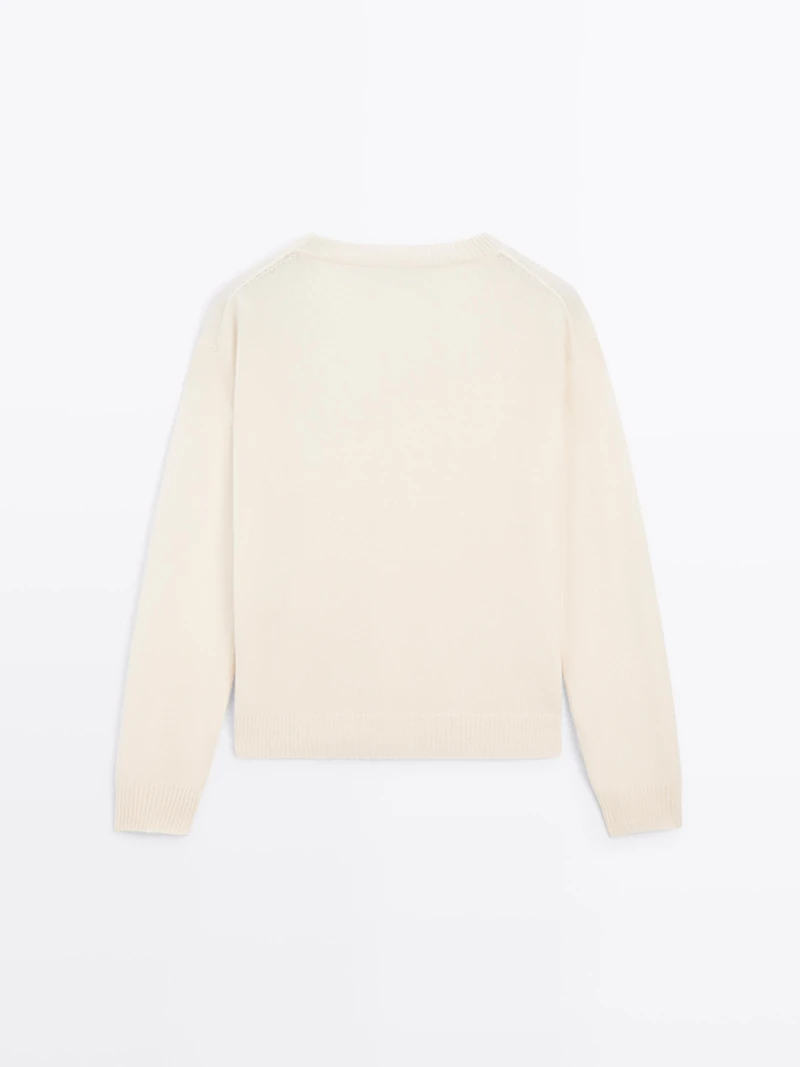 100% cashmere crew neck sweater