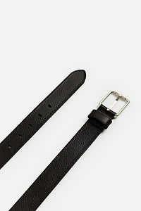 CEINTURE EN CUIR SURPIQUÉE