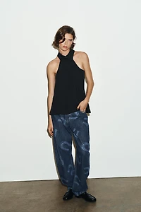 TIED HALTER TOP