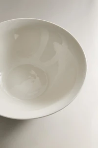 PORCELAIN SALAD BOWL WITH RAISED PATTERN