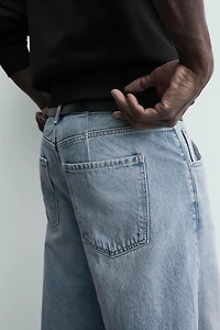 RELAXED BARREL FIT JEANS WITH DARTS