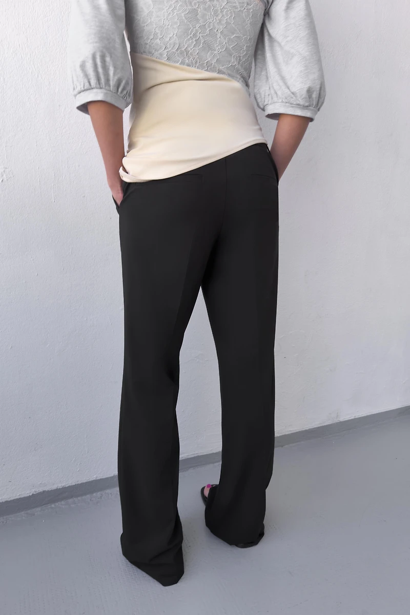 LOW-RISE STRAIGHT LEG PANTS
