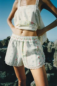 FLORAL PRINT LINEN SHORTS WITH LACE TRIM