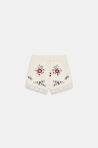 EMBROIDERED FLORAL SHORTS