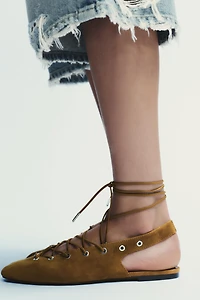CHAUSSURES OUVERTES À L'ARRIÈRE NOUER EN DAIM
