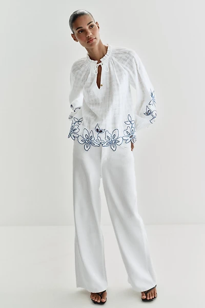 EMBROIDERED FLORAL BLOUSE