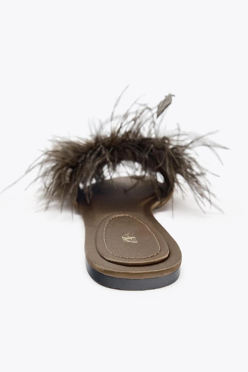 FEATHER FLAT SANDALS