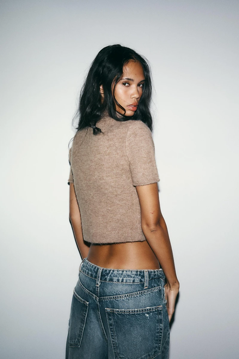 SOFT KNIT SHORT SLEEVE JUMPER