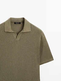 Cutwork V-neck polo shirt