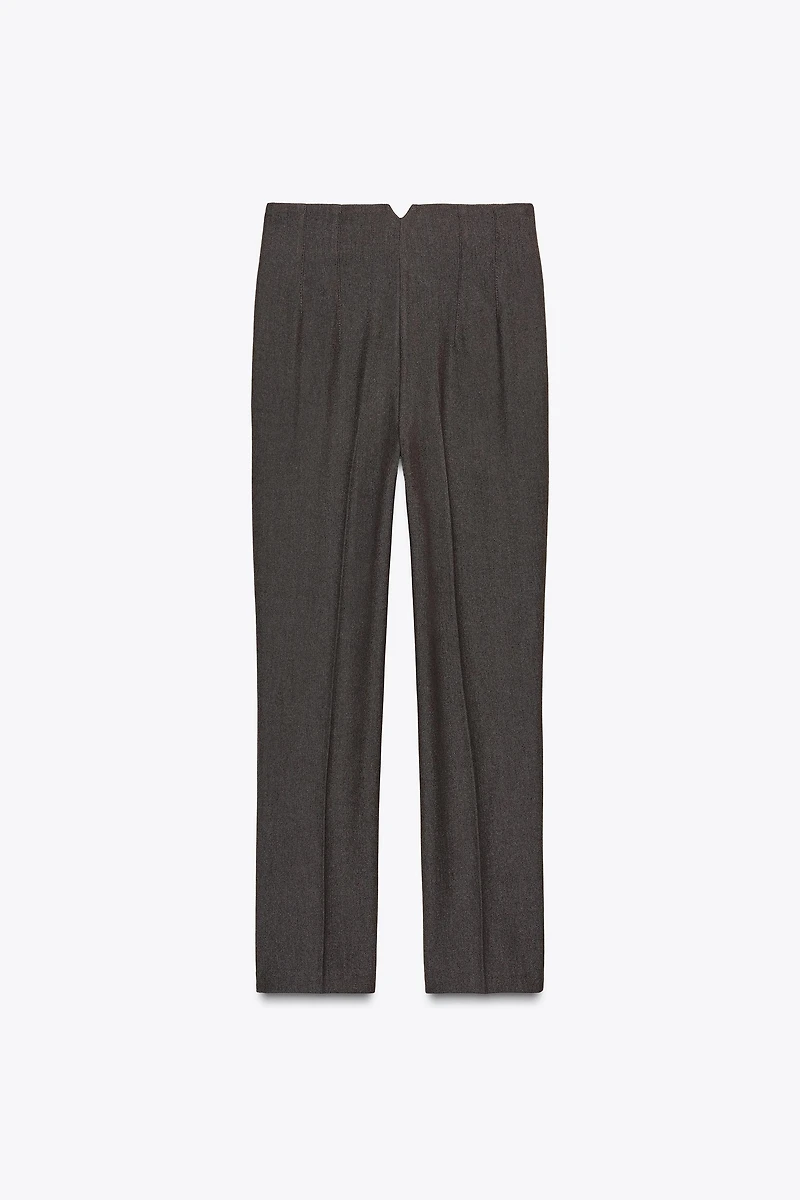 PANTS WITH A HIGH WAIST
