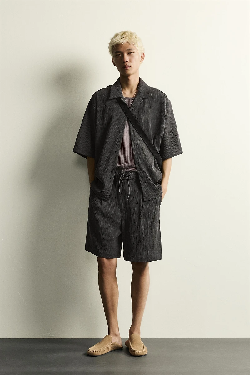 TEXTURED RELAXED FIT SHIRT
