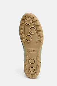 CONTRASTING RUNNING SNEAKERS