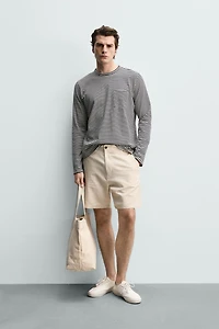 SHORT REGULAR FIT STRUCTURÉ