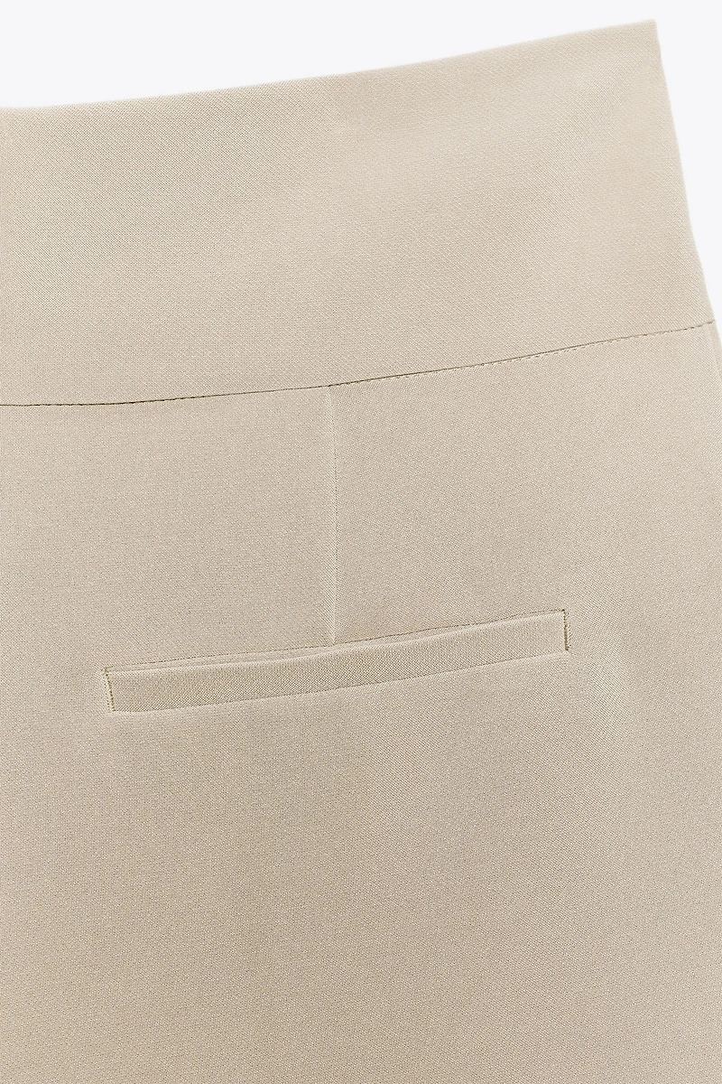 CROSSOVER SHORTS