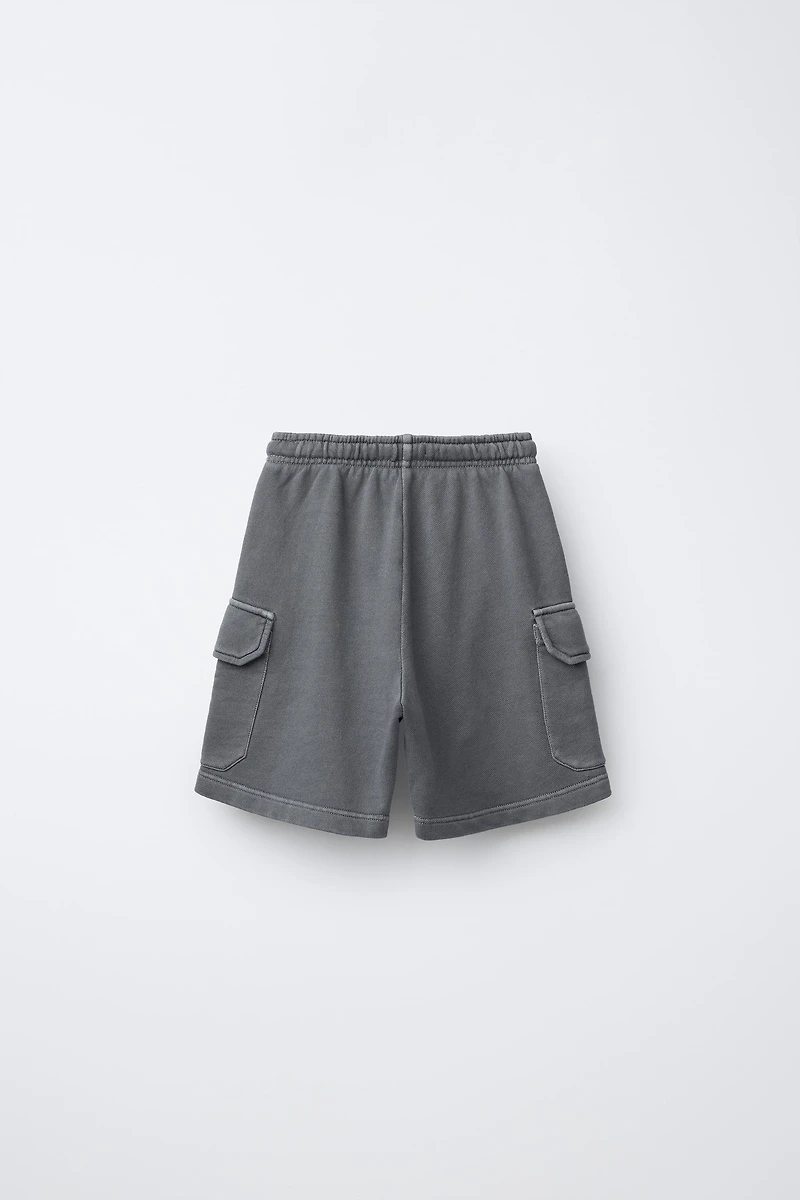 SHORT SLEEVE SWEATSHIRT AND CARGO BERMUDA SET