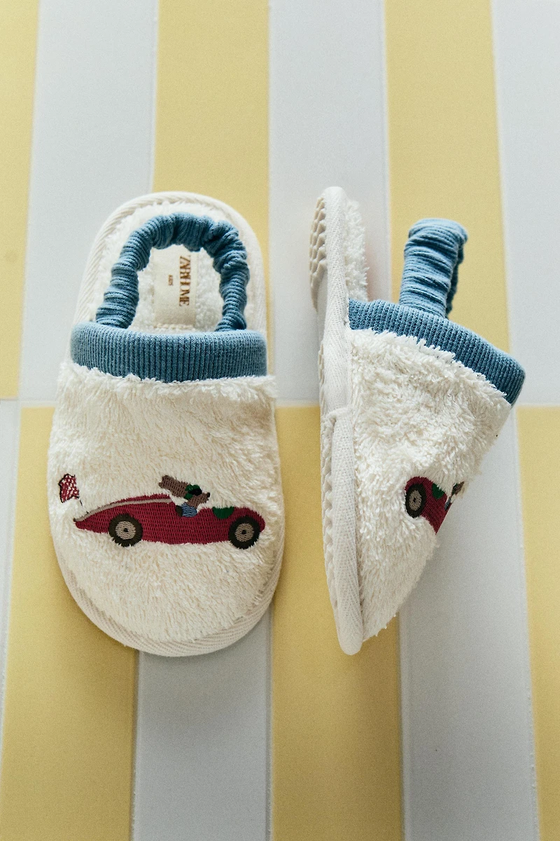 CHILDREN'S TERRYCLOTH BATHROOM RACING DOG SLIPPERS