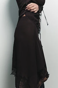 ASYMMETRIC LACE GEORGETTE SKIRT