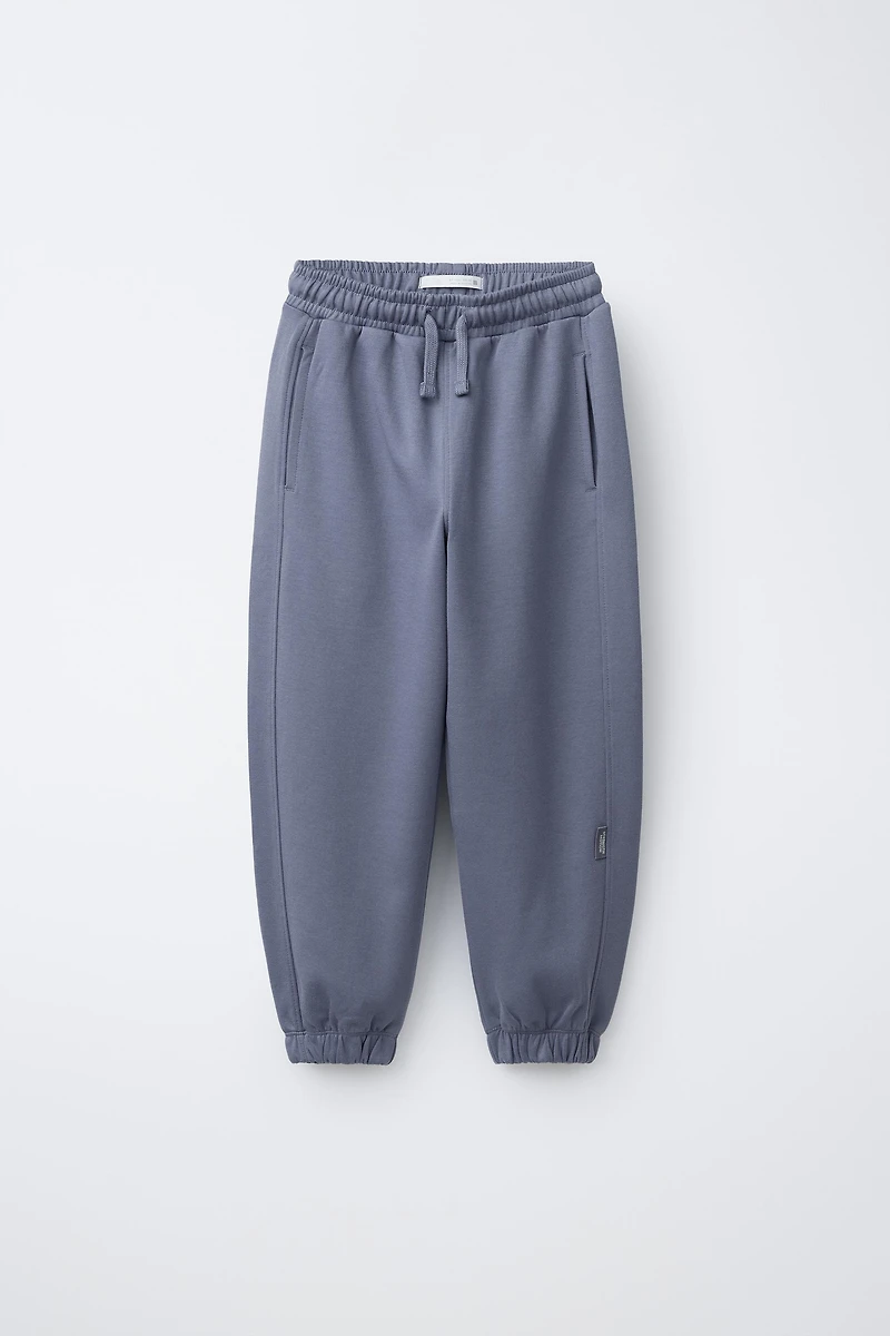 SWEATSHIRT AND JOGGER PANTS SET WITH TEXT