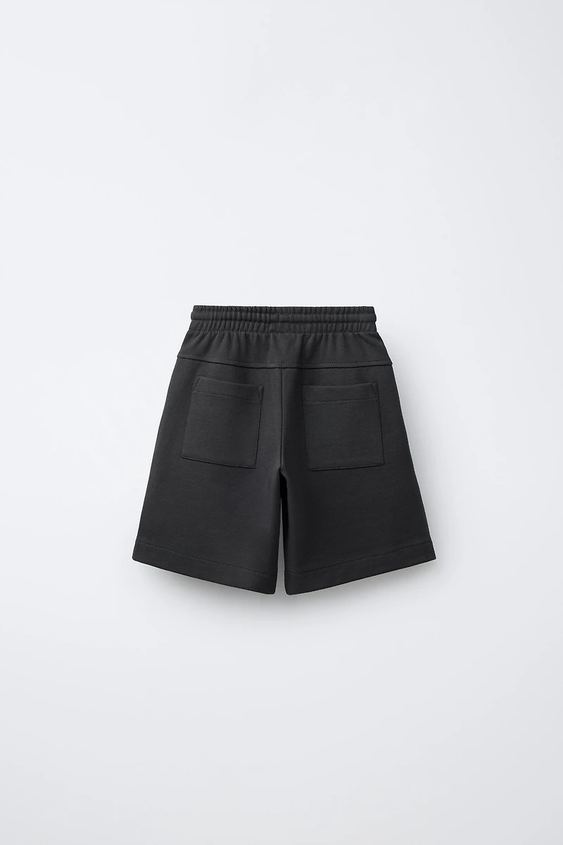 PLUSH LABEL SHORTS