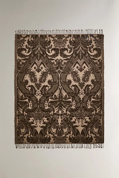 FLORAL JACQUARD BLANKET