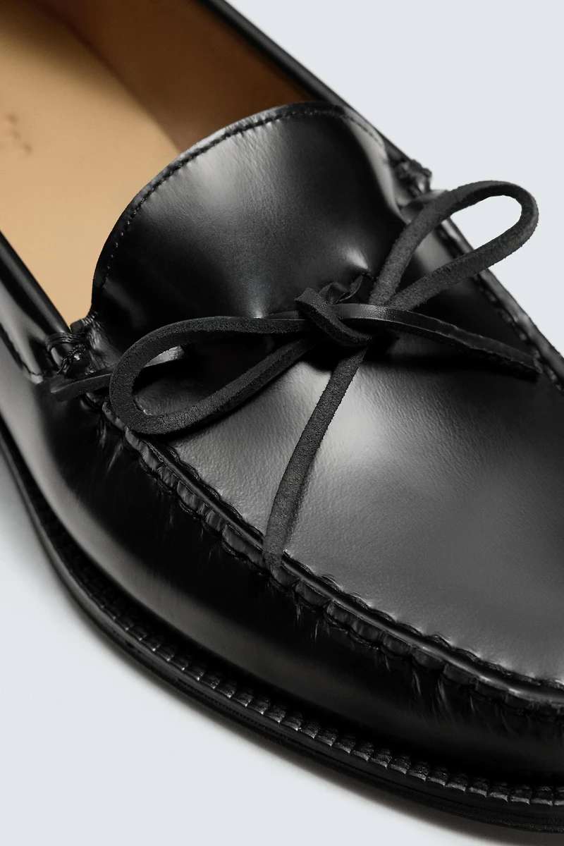 LEATHER BOW LOAFERS