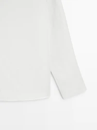 Flowing shirt with button details