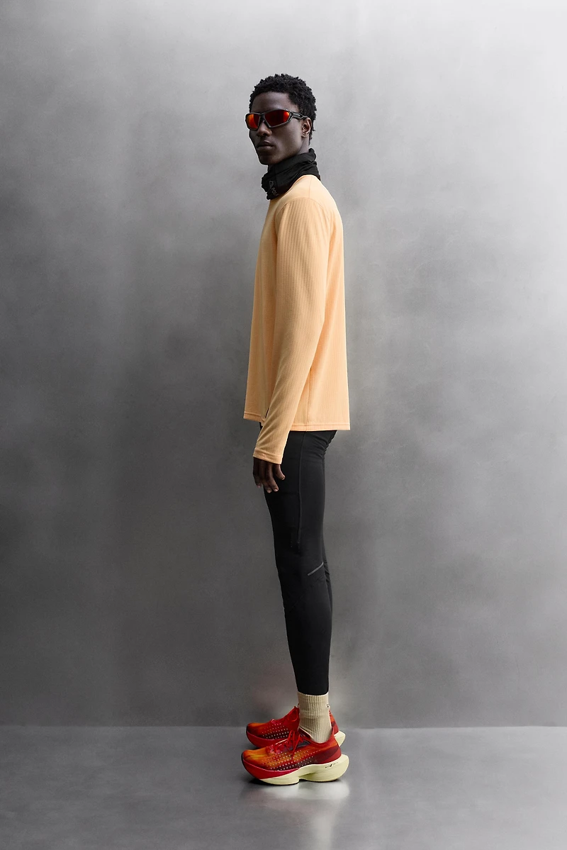 T-SHIRT DE RUNNING À MANCHES LONGUES