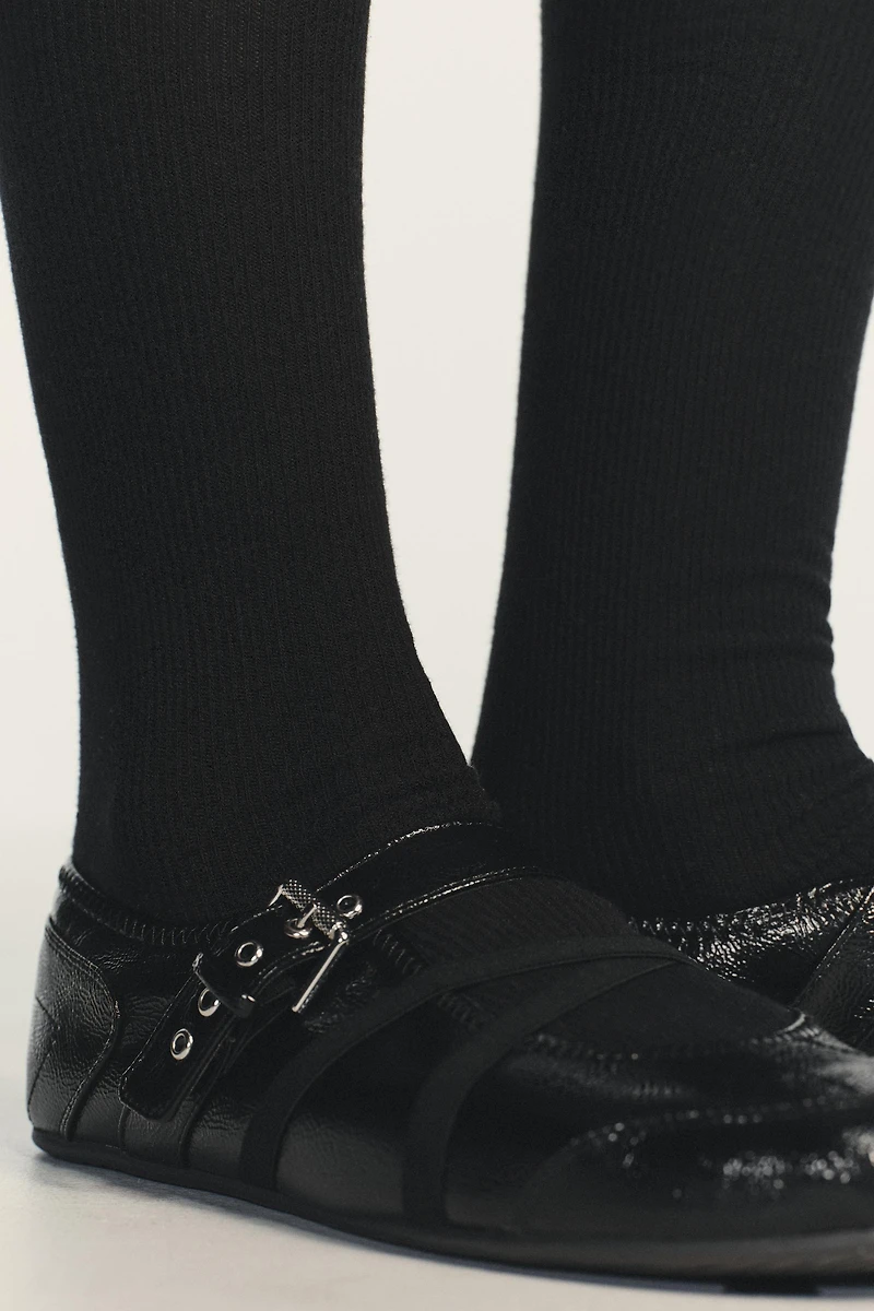 PATENT EFFECT BALLET FLATS WITH BUCKLES