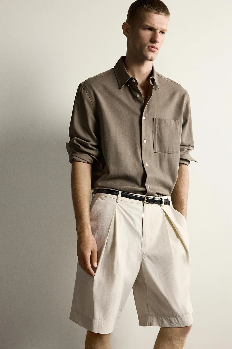WIDE-FIT PLEATED SHORTS
