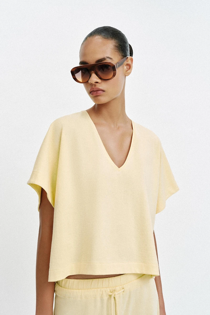 RUSTIC CAPE TOP