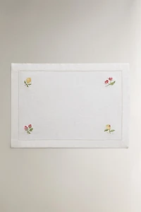 EMBROIDERED FRUIT PLACEMAT