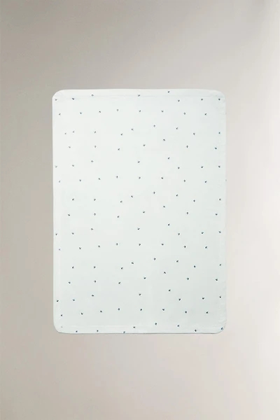 BABY FLEECE BLANKET WITH FLOWERS