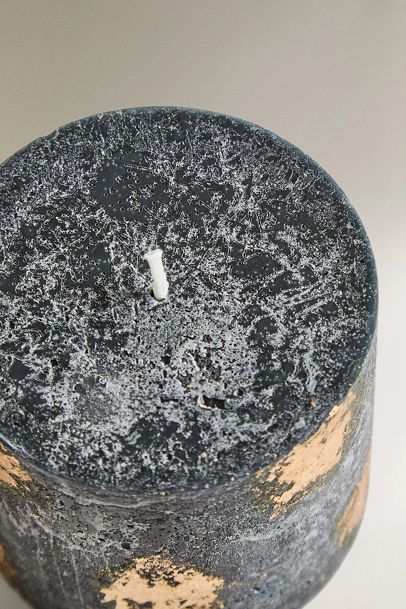 WINTER CYPRESS SMALL CYLINDRICAL SCENTED CANDLE