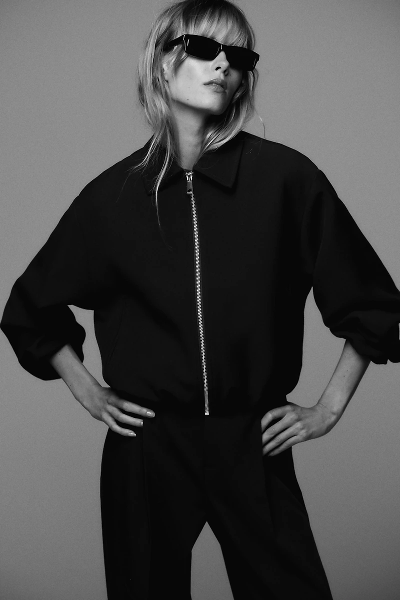 ZIP-UP GATHERED JACKET