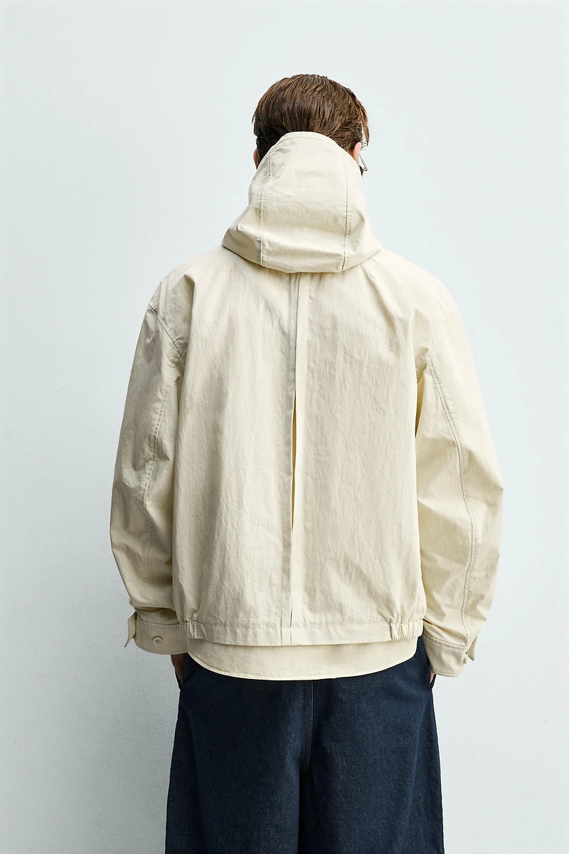 CROPPED FIT HOODED TECHNICAL PARKA