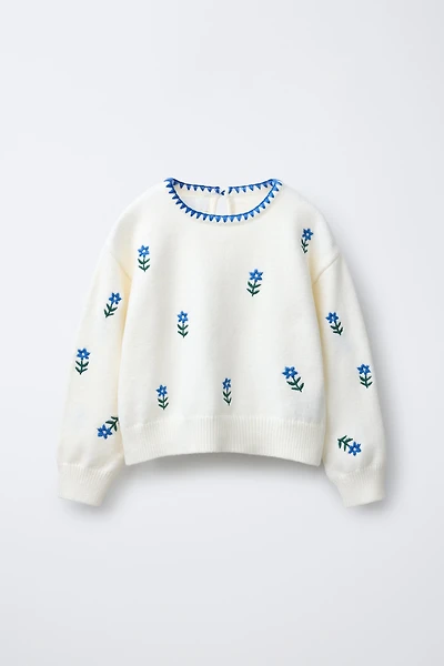 FLORAL EMBROIDERED KNIT SWEATER