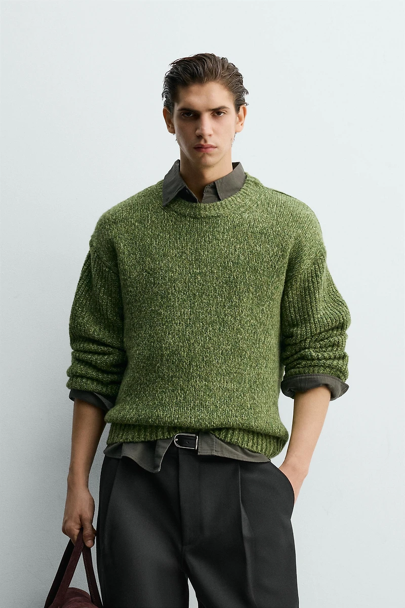 CABLE KNIT VOLUME JUMPER