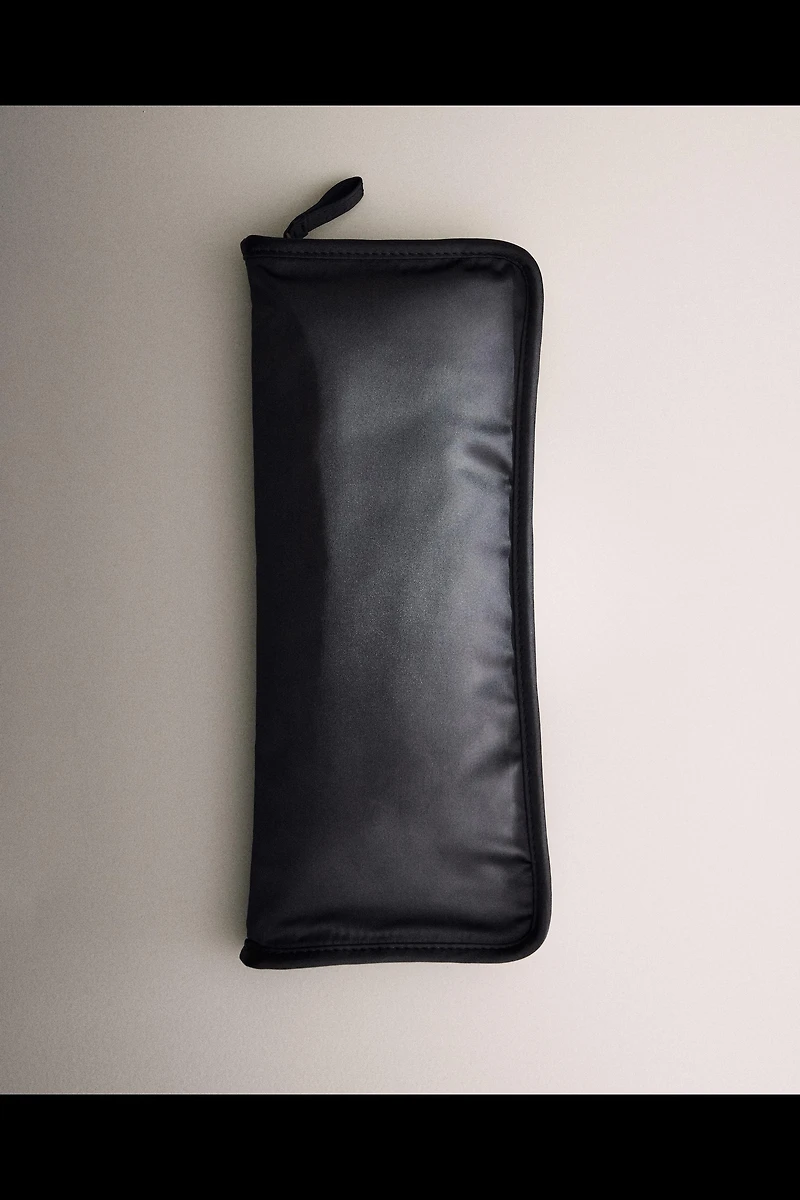 SATEEN TOILETRY BAG