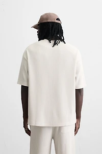 VERTICAL TEXTURED T-SHIRT