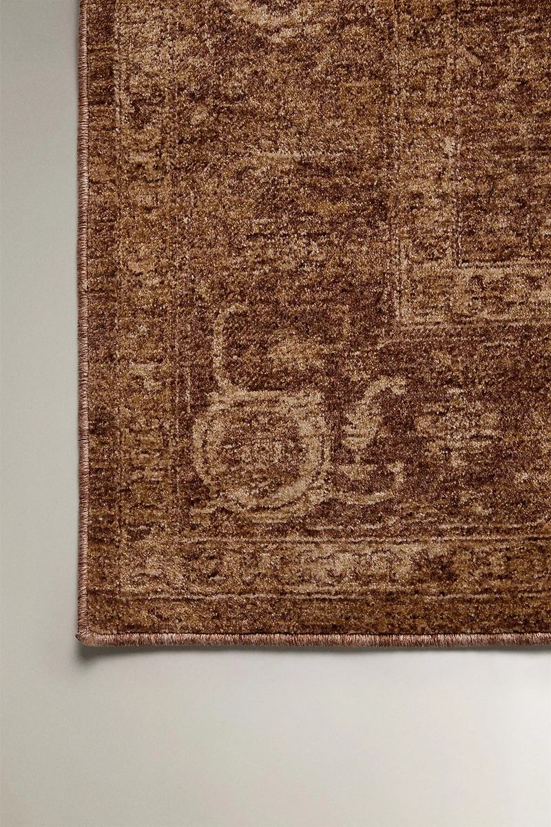 VINTAGE-EFFECT AREA RUG