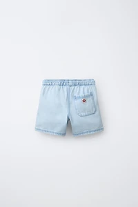 DENIM SHORTS WITH LABEL