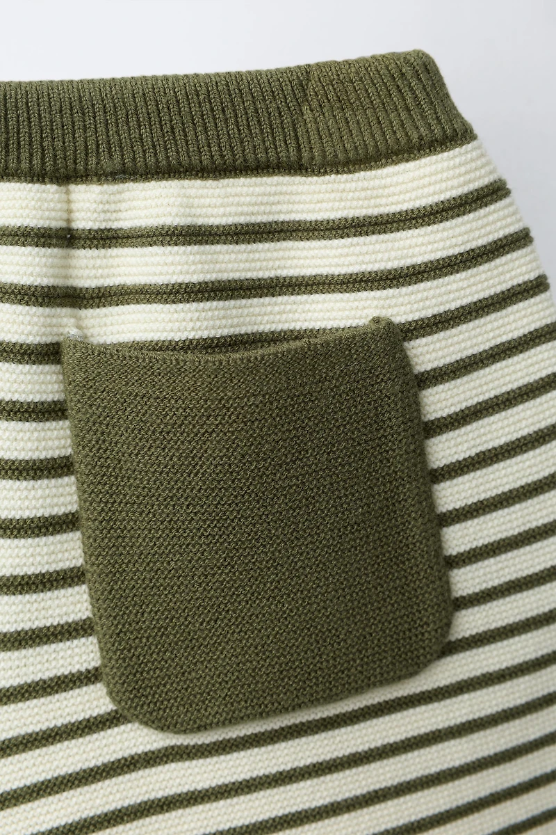 SHORT EN TRICOT À RAYURES