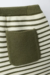 SHORT EN TRICOT À RAYURES
