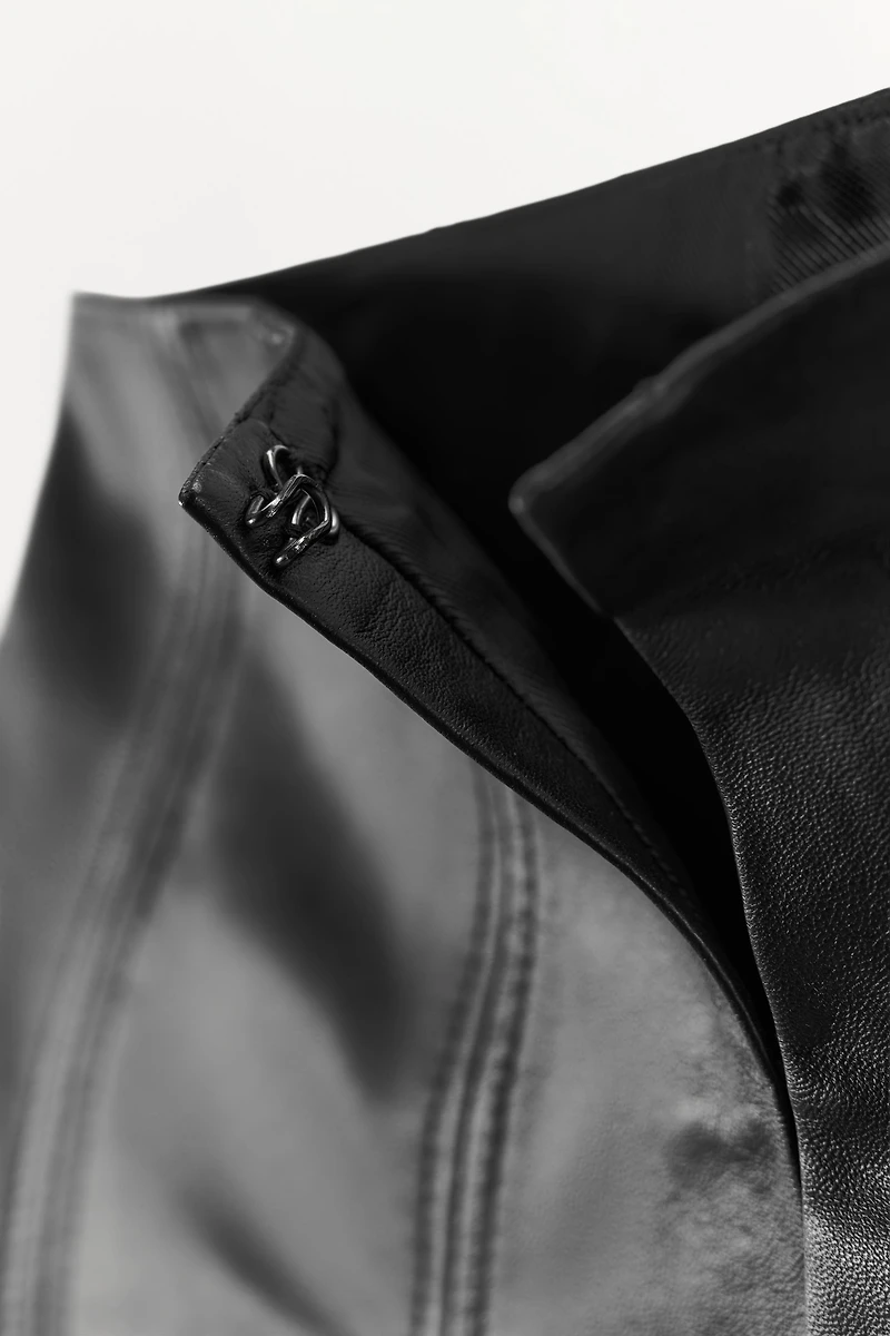 CORSET EN CUIR 100% ÉDITION LIMITÉE